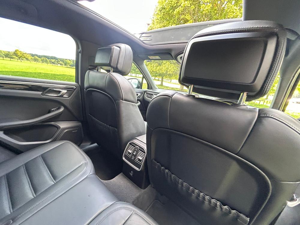 Used Porsche Macan YO72UHW 22
