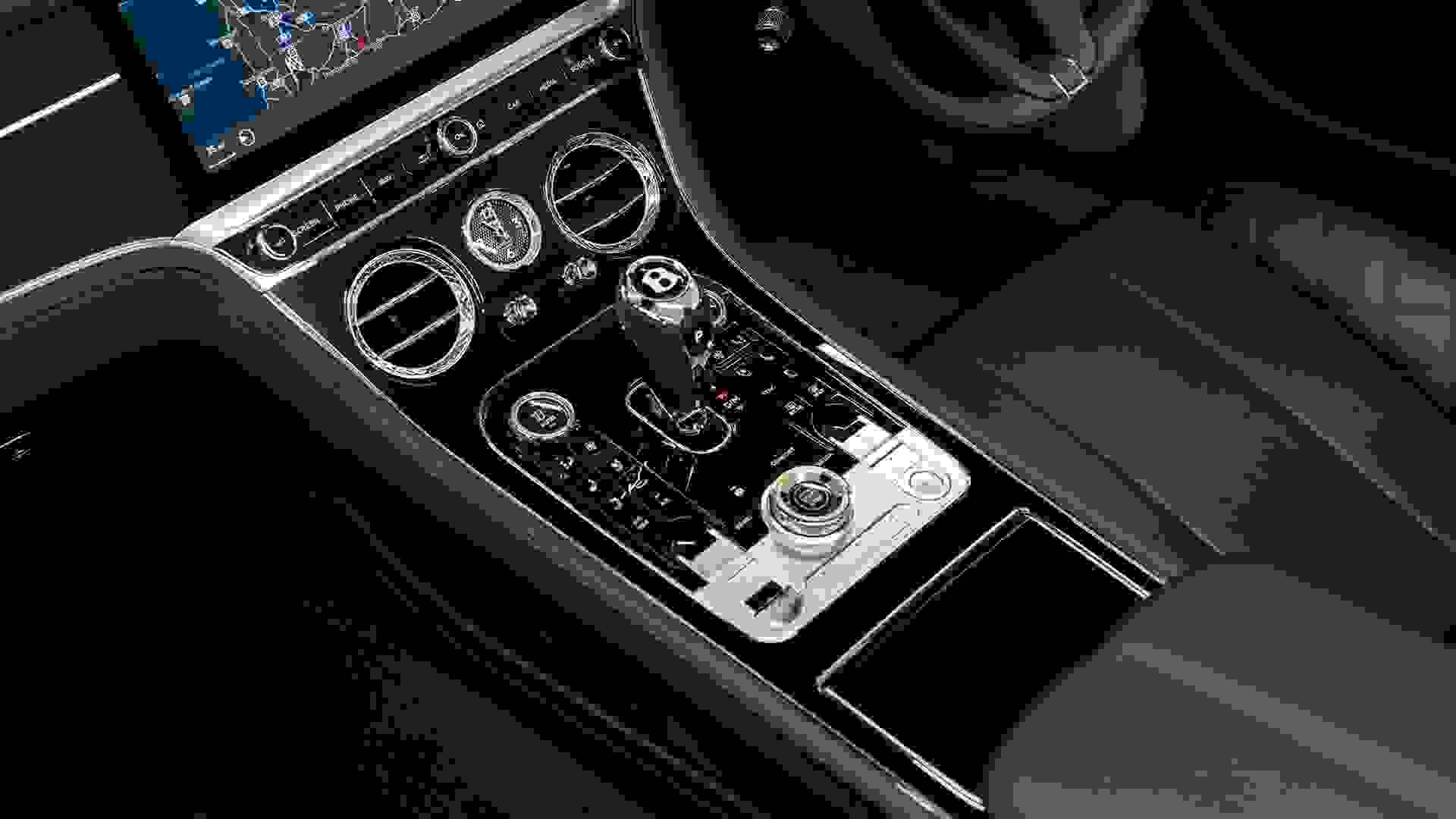 Bentley Continental GTC Photo ca60e153-c2c9-4199-a2c4-0501ca5d5c07.jpg