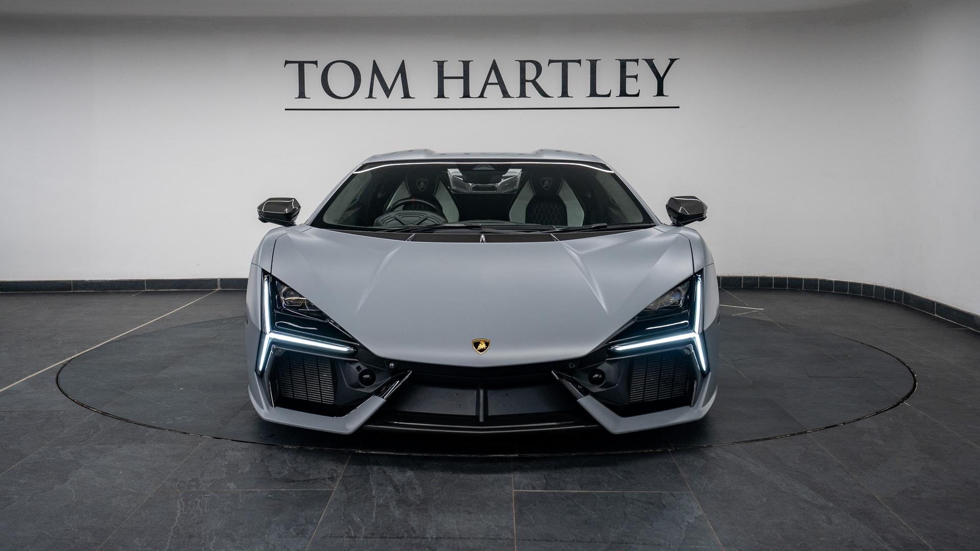 LAMBORGHINI Revuelto Photo ca717581-2fa0-45f7-9903-bc9d58c7e0f3.jpg