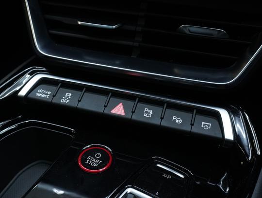 Audi e-tron GT Photo ca76e286-a2ac-4896-83d1-3b8db024c2a2.jpg