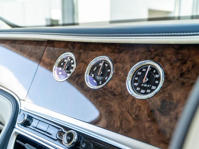 BENTLEY Flying Spur  Photo 31