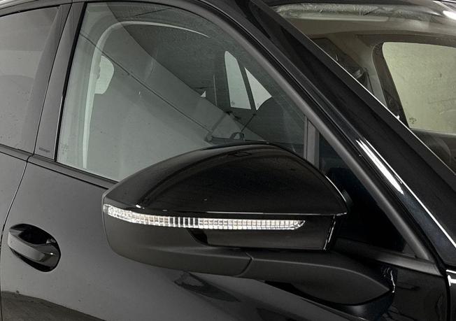 VOLKSWAGEN Tiguan Photo 18