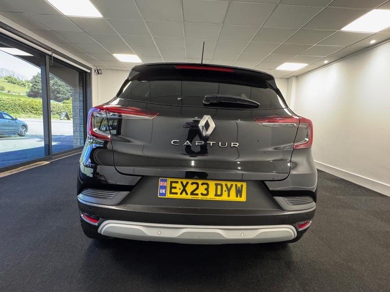 Renault Captur Photo ca8e5606-1bec-4719-a2b2-32057615690d.jpg