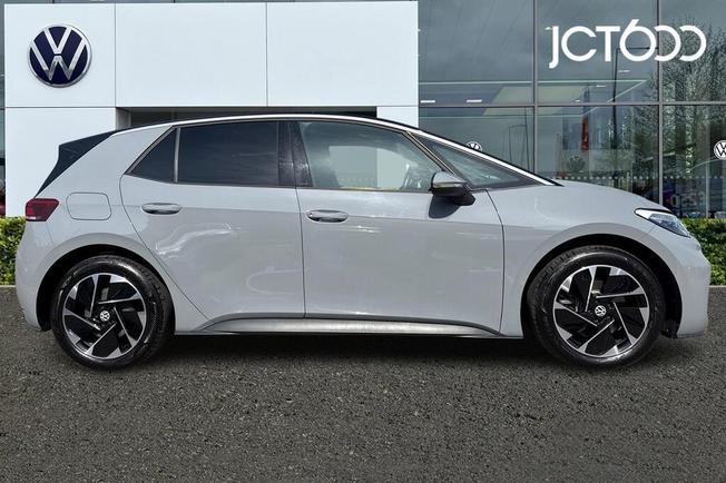VOLKSWAGEN ID.3 Photo 5