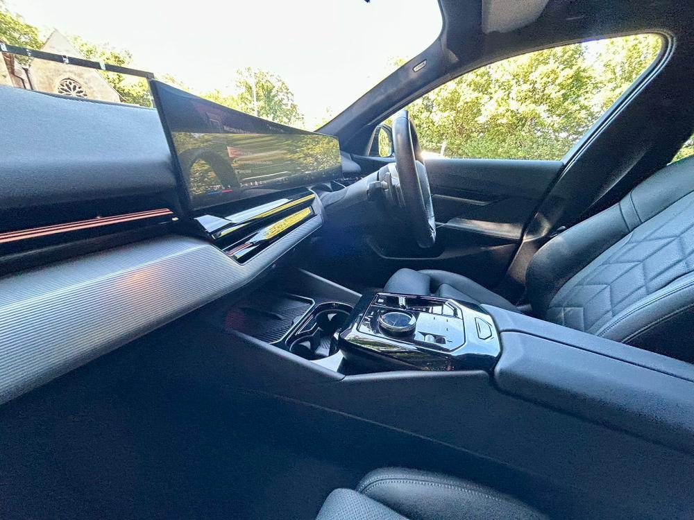 Used BMW 5 Series YF24AYD 37