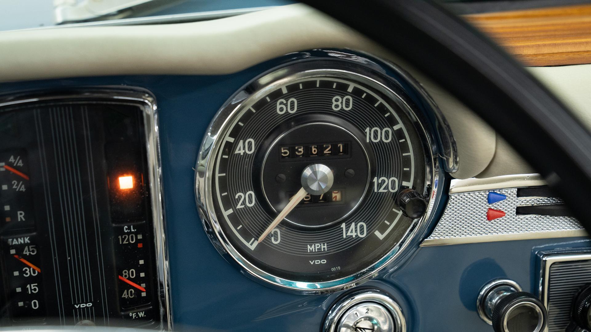 Mercedes-Benz 280 SL Photo caa63003-50dd-47f9-b2e3-995d5595e7b7.jpg
