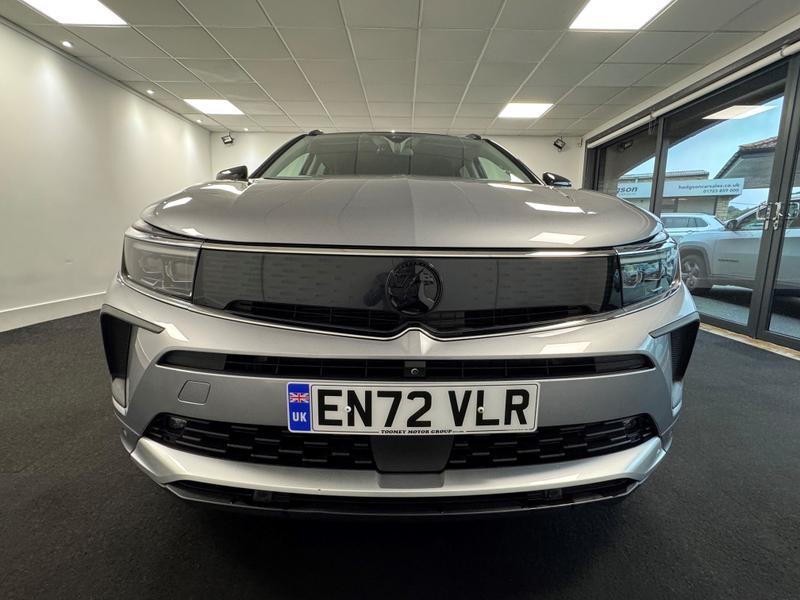 Vauxhall Grandland Photo caa6af21-d442-4e0d-aaad-e795b65731ad.jpg