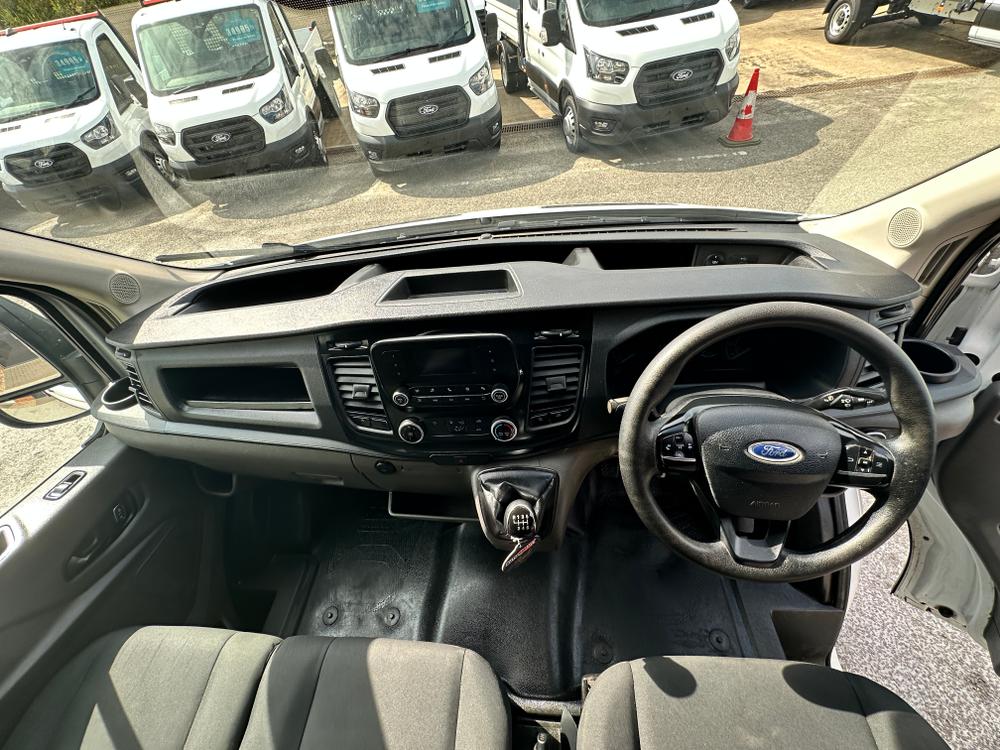 Ford Transit  Photo caa9db45-4597-476e-8d4e-3fc2ff33d474.jpg