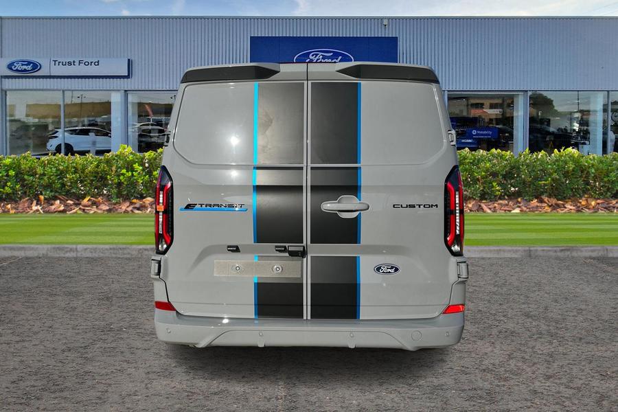 Ford E-TRANSIT CUSTOM Photo caabe1d3-0983-432b-bf83-77b92d0f07a0.jpg