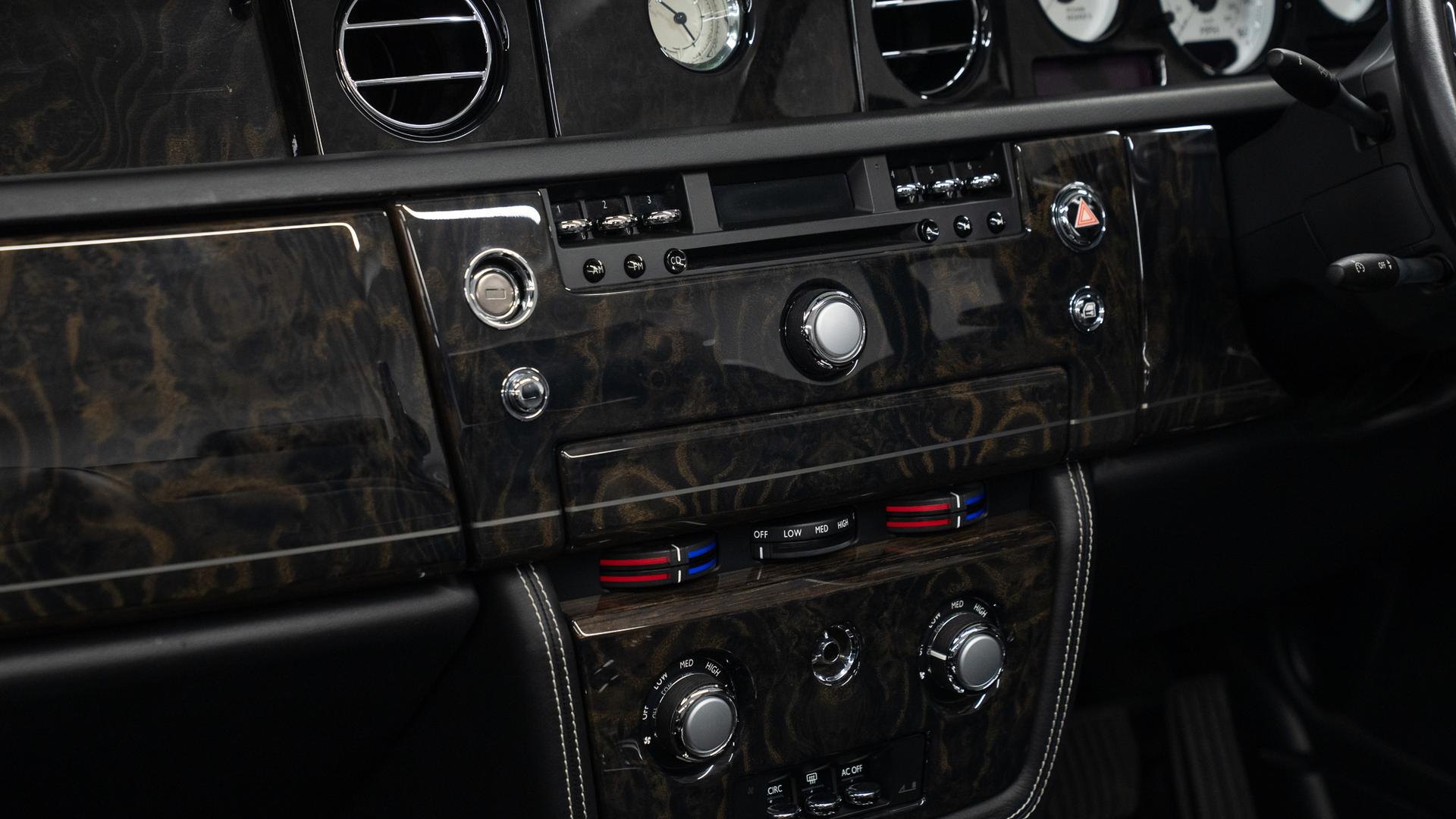Rolls-Royce Phantom Photo cab1eab2-c495-4967-82b5-7f216265a6dc.jpg