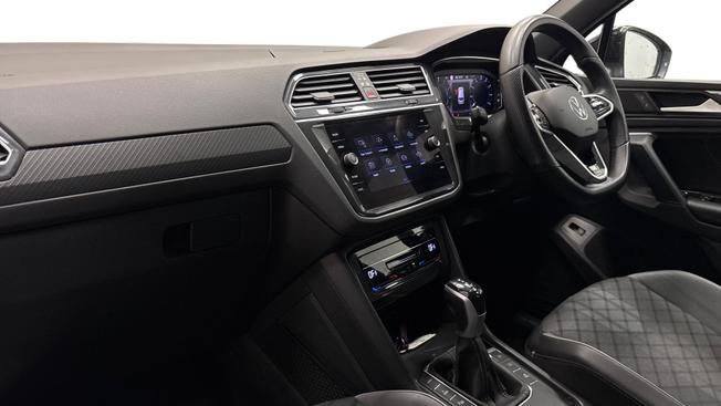 Volkswagen Tiguan Photo 2