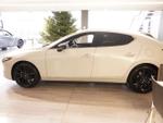 Mazda 3 Photo 3