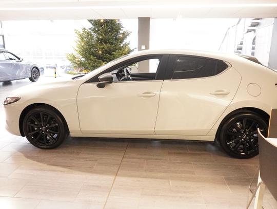 Mazda 3 Photo cad16f01-a406-409a-8d1b-21c041c0836d.jpg