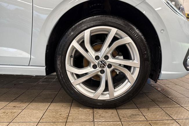 VOLKSWAGEN Polo Photo 5