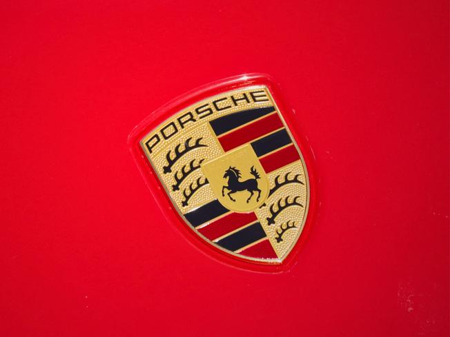 PORSCHE 911 Photo 17