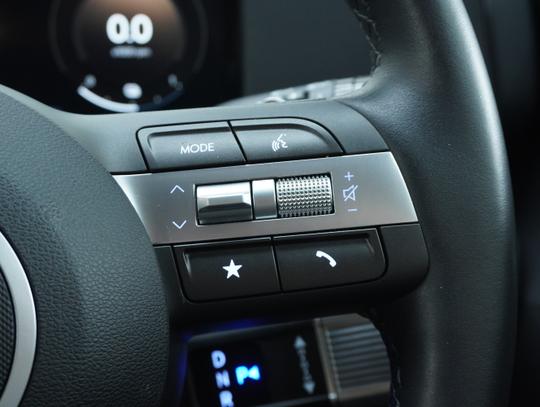 Hyundai KONA Photo caf267cf-2bce-470c-b23d-1aa231edc732.jpg