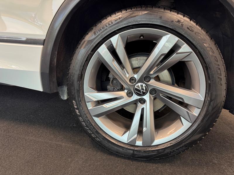 Volkswagen Tiguan Photo cafac0e6-f82e-48df-87e9-ab3a9a2a2946.jpg