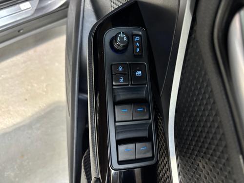 Toyota C-HR Photo cafb71a6-30c3-4081-87b4-9fc29e451c1e.jpeg