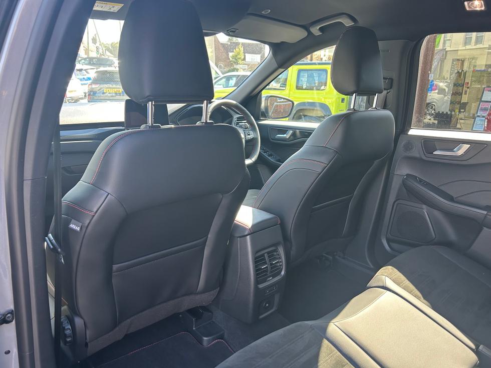 Ford Kuga Photo cb109f56-22c0-4bcc-8456-335d6eacefdf.jpeg