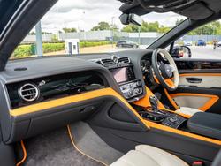 BENTLEY Bentayga Photo 2