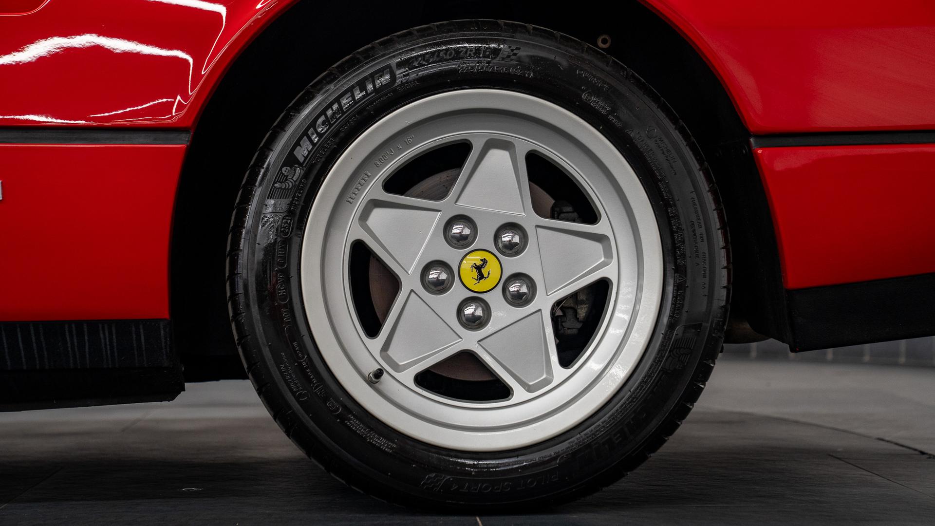 Ferrari 328 Photo cb1823ed-1a88-4ea3-9e92-84d7c521d244.jpg