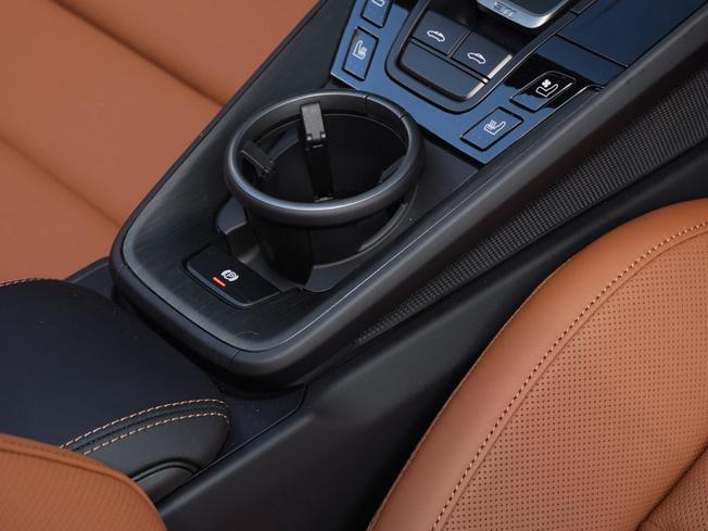 PORSCHE 911 Photo 31