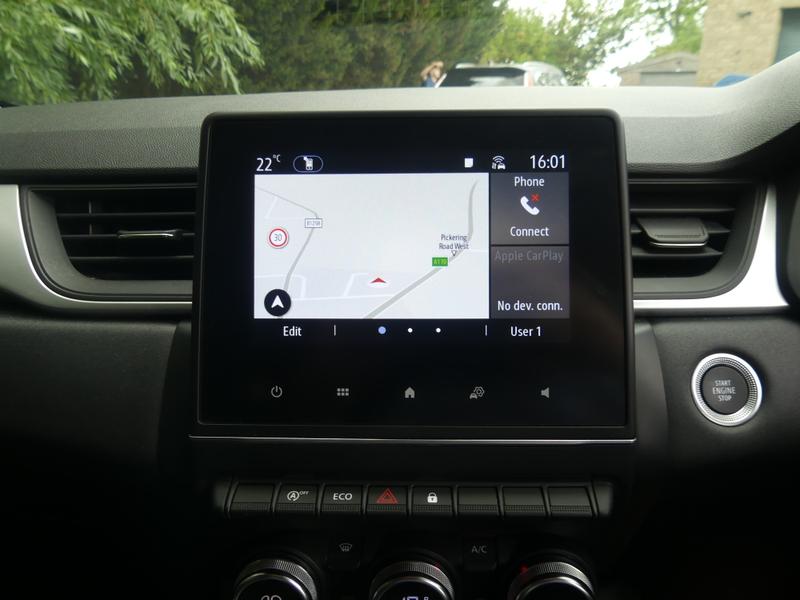 Renault Captur Photo cb5aa548-6f6d-4b2b-944f-49dbd1d8ae7a.jpg