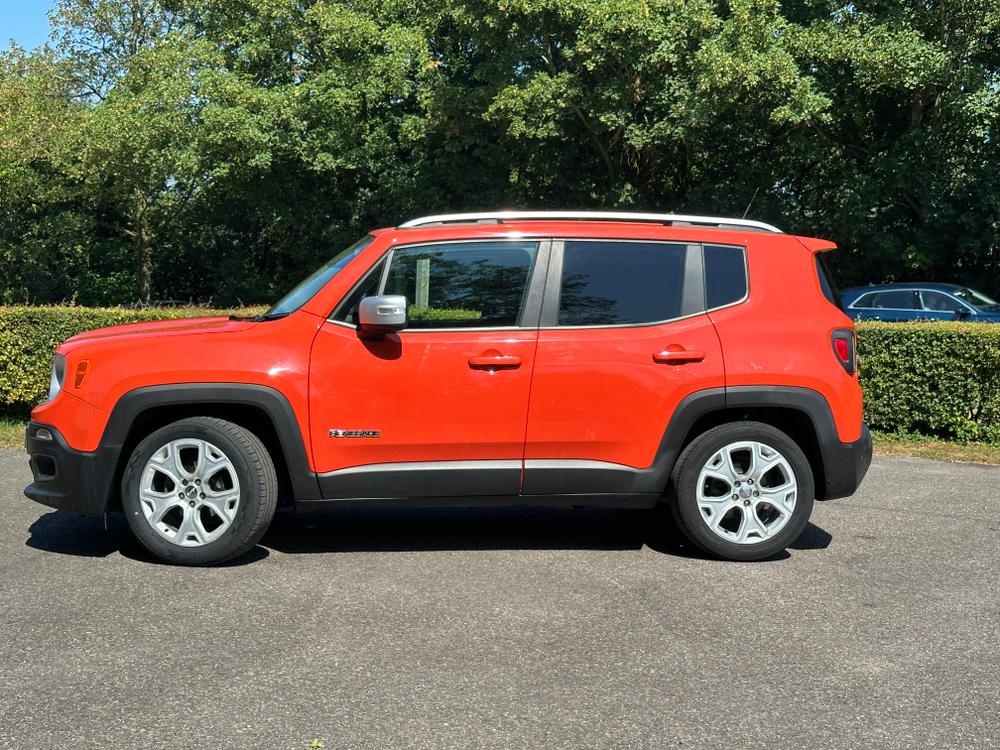 Used Jeep Renegade LW17YWJ 9