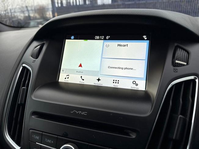 FORD Focus Photo 13