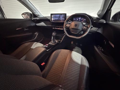 Peugeot 208 Photo cb7ad814-b001-4152-ad6b-2236d2664dbc.jpeg