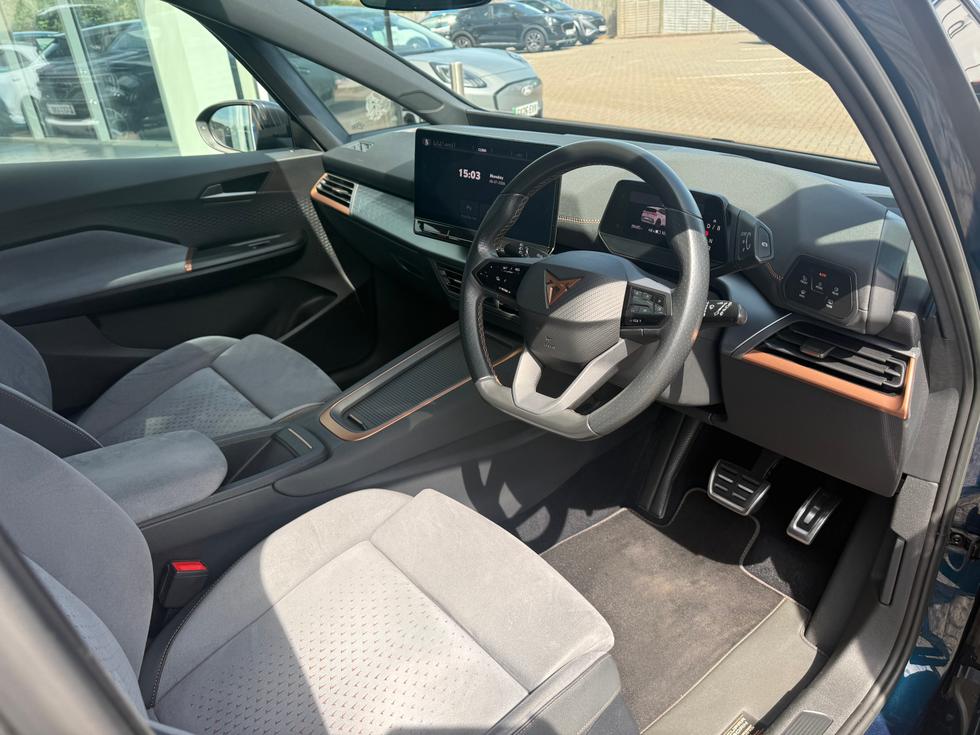 CUPRA Born Photo cb8db721-e5c3-4f44-b7f1-05f15be163d6.jpeg