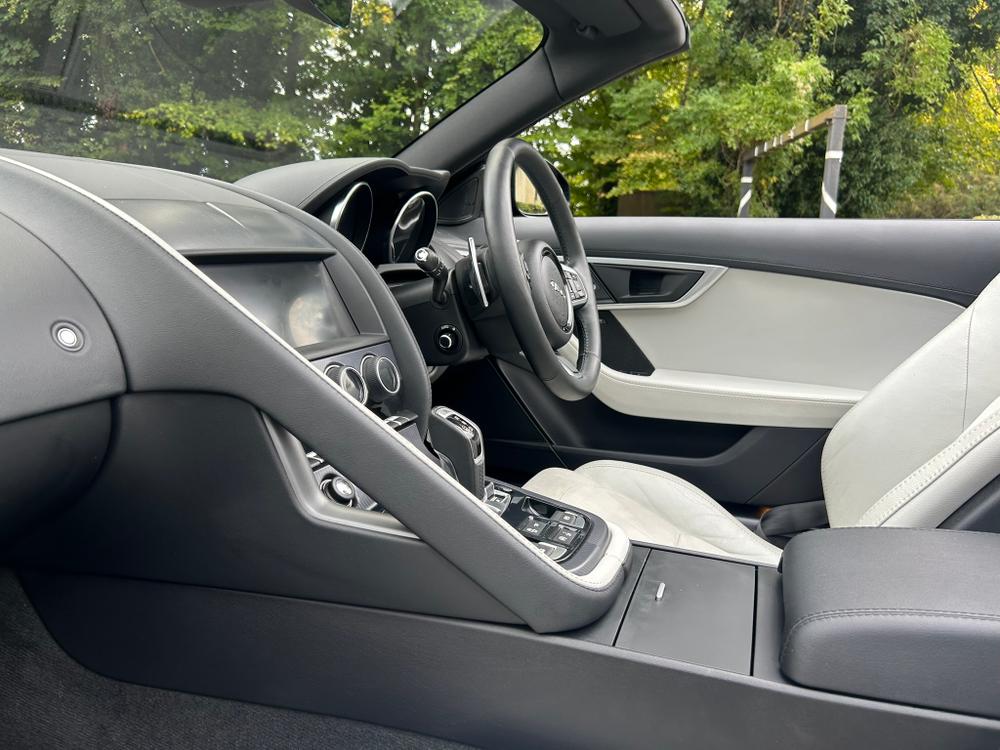 Used Jaguar F-Type OV69AYP 14