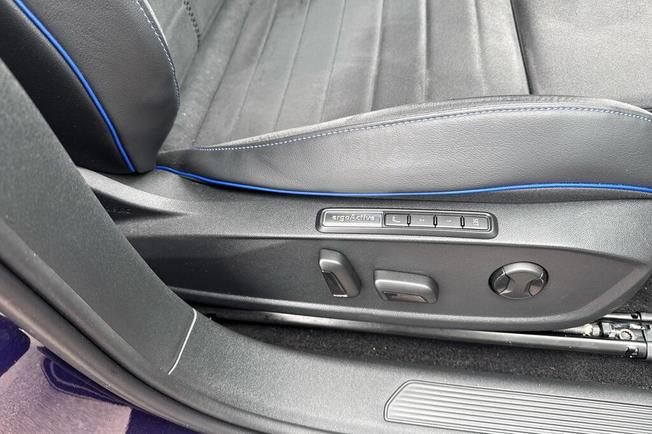 VOLKSWAGEN ID.3 Photo 33
