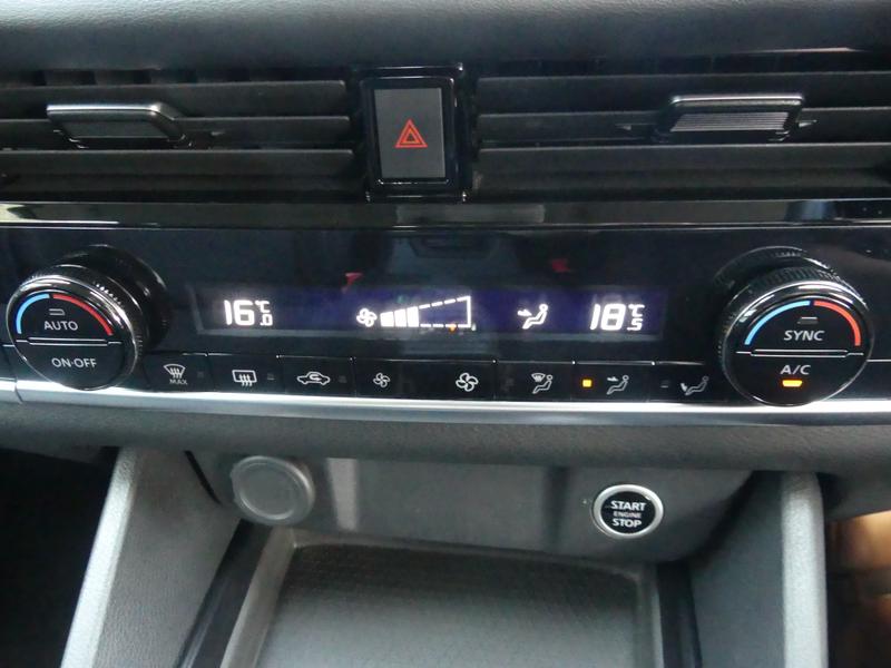 Nissan Qashqai Photo cbd2c46b-88d9-4dd4-9200-69526879916d.jpg