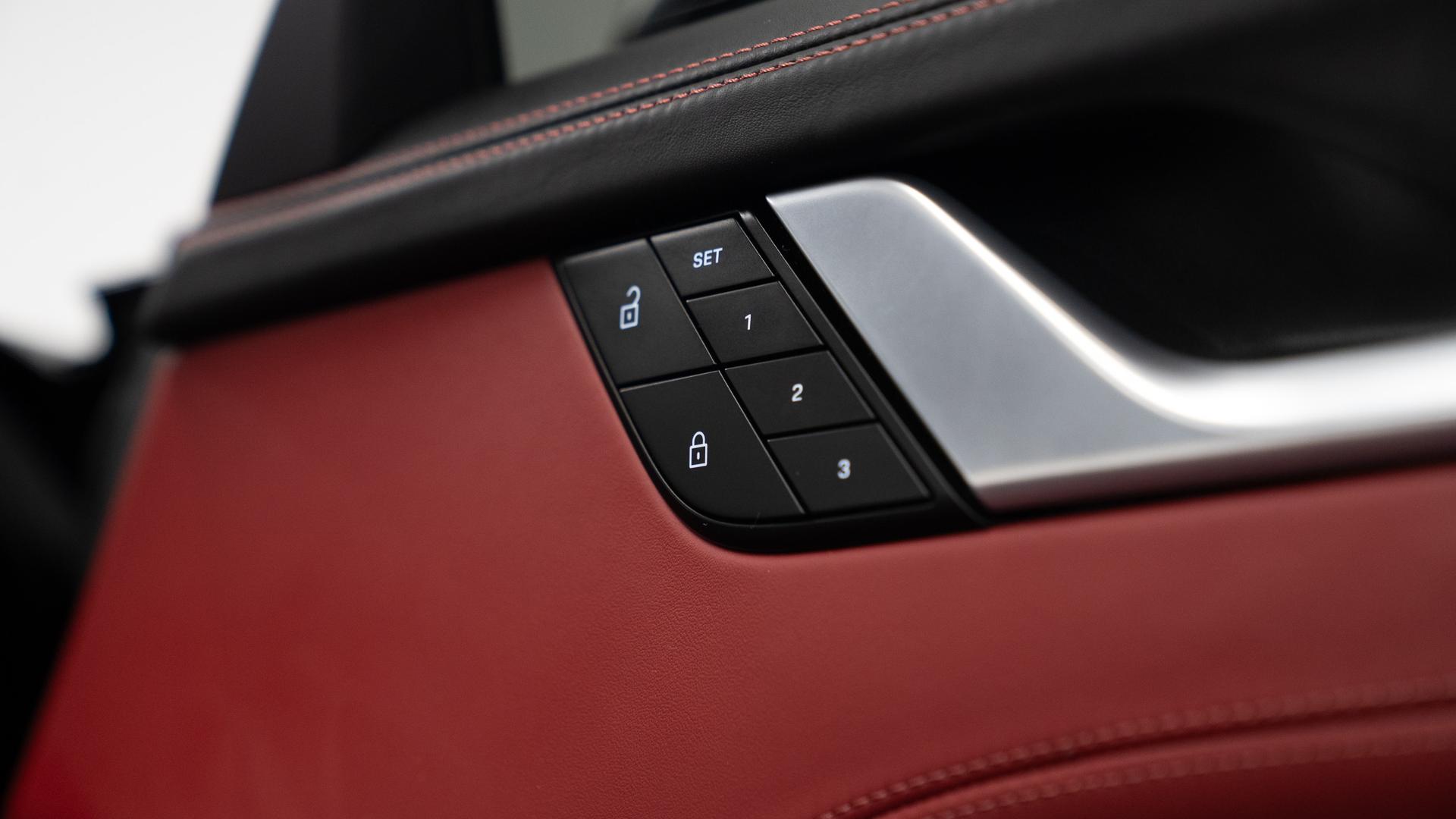 Porsche 911 Photo cbe661a8-cd4f-4c2b-bb59-709a003048a9.jpg
