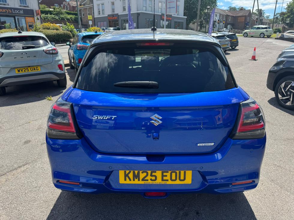 Suzuki Swift Photo cbed2c9b-e7d6-400d-914f-e87a000ccf6e.JPEG