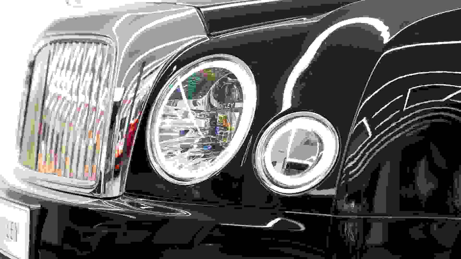 Bentley Mulsanne W.O Edition Speed Photo cc110701-1832-48f9-8e38-4b2ed0b516ec.jpg