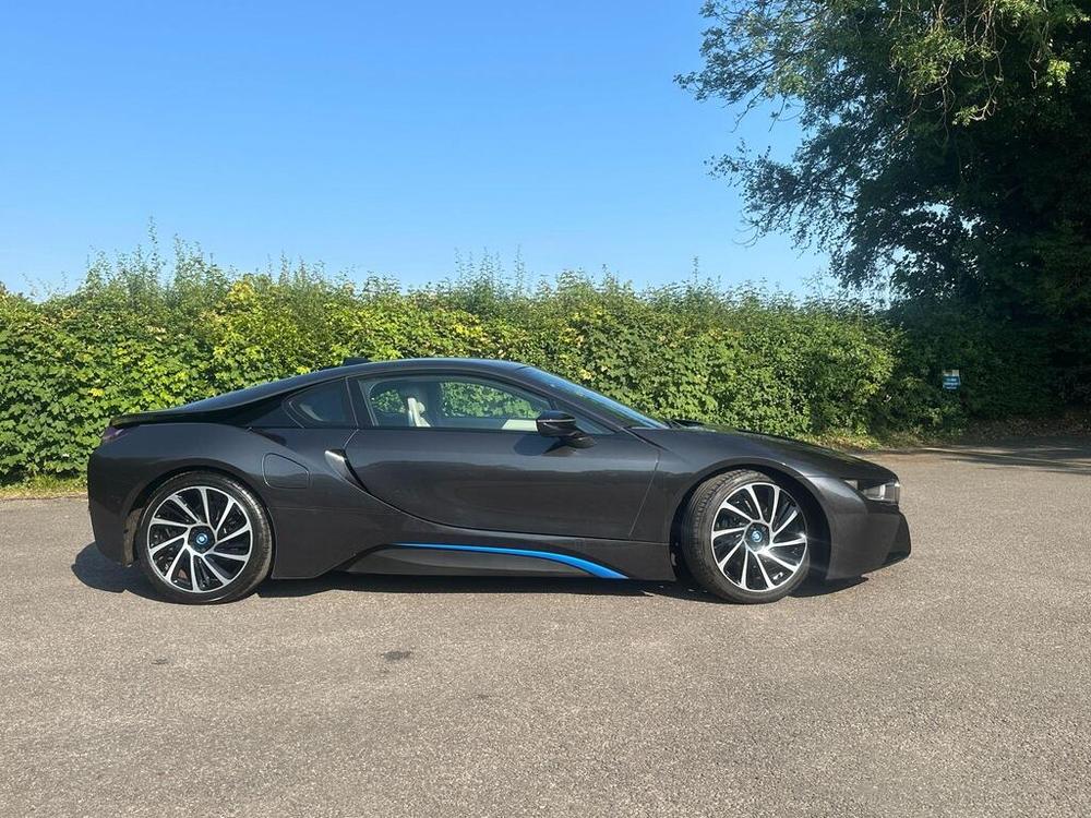 Used BMW i8 LF16LPA 11