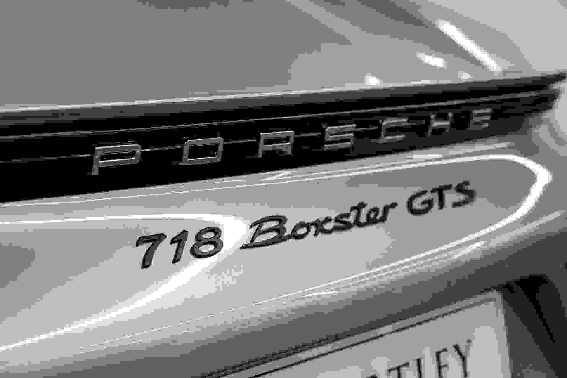 Porsche 718 Photo cc1d49c5-2135-4297-8dad-ce93bcc0af5d.jpg