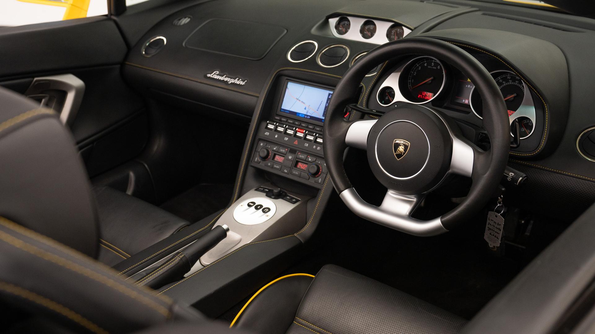 LAMBORGHINI Gallardo Photo cc273c45-a2fb-4ab7-b928-aa6ff86a702f.jpg