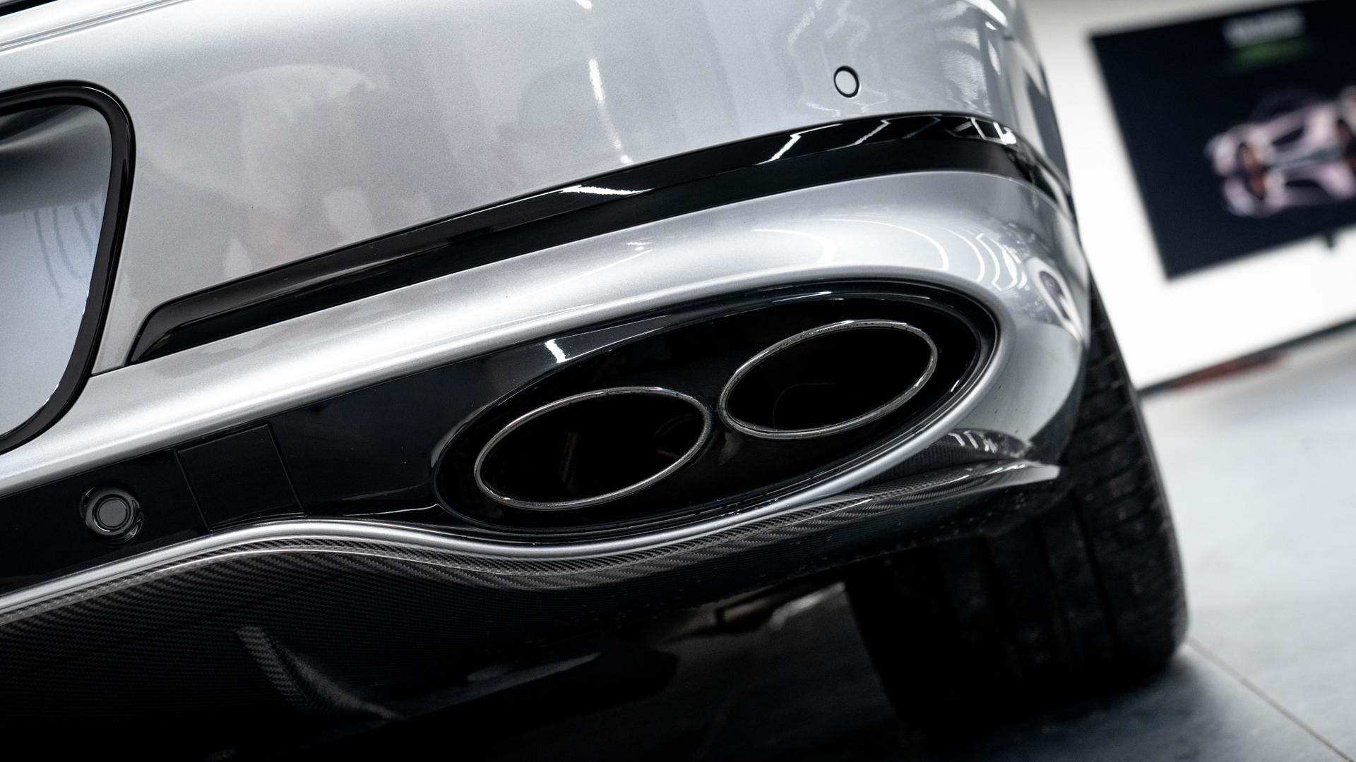 Bentley Continental Photo cc347eef-c30a-4e51-8a2c-52405ed1d3a2.jpg