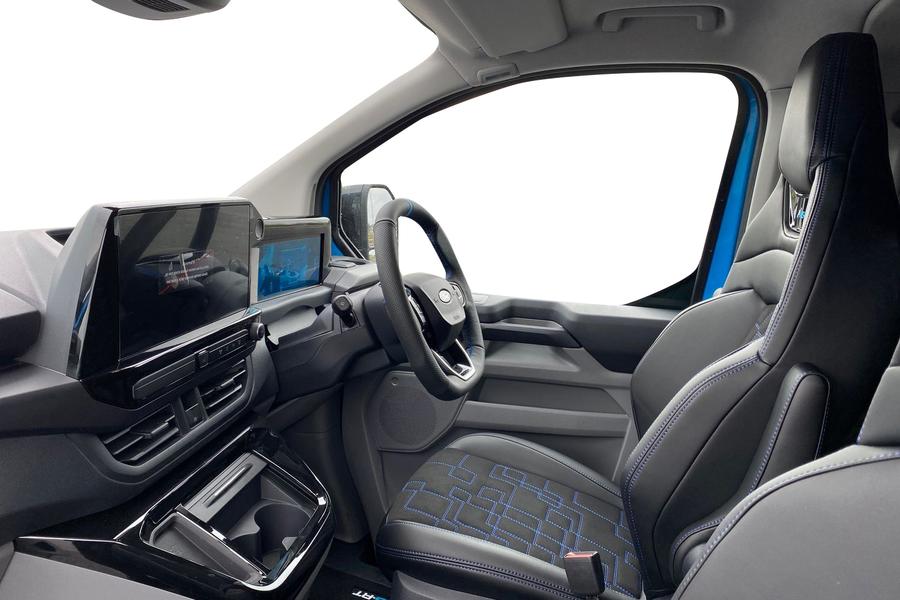 Ford E-TRANSIT CUSTOM Photo cc4a65b9-74e6-41a0-824c-8bf9c88c5b1e.jpg