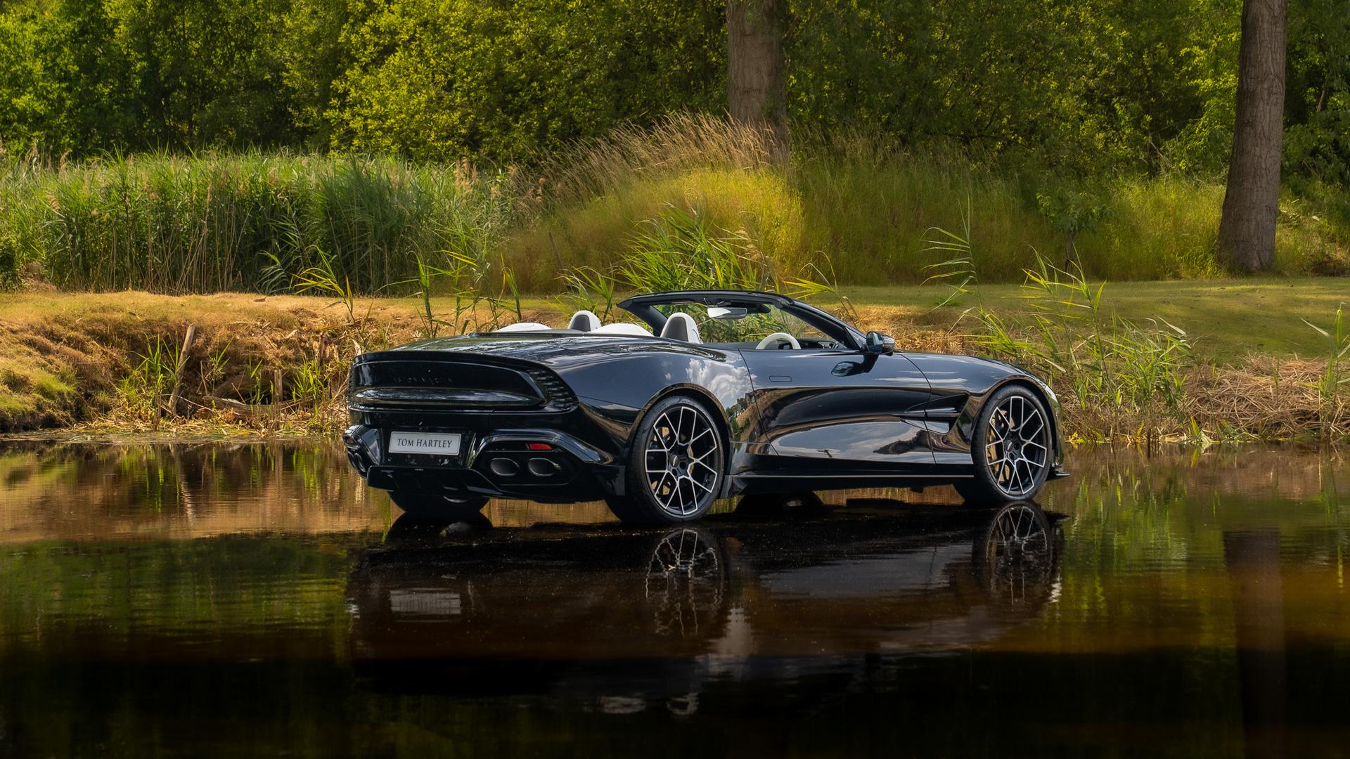 Aston Martin Vanquish Photo cc4f1d49-8675-4baa-bcdf-29b0c7c68105.jpg