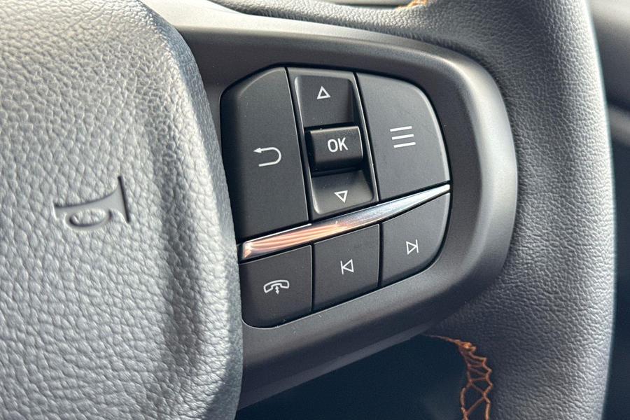 Ford RANGER Photo cc5ee6f1-31dd-4c04-bb52-6c126801ec2b.jpg