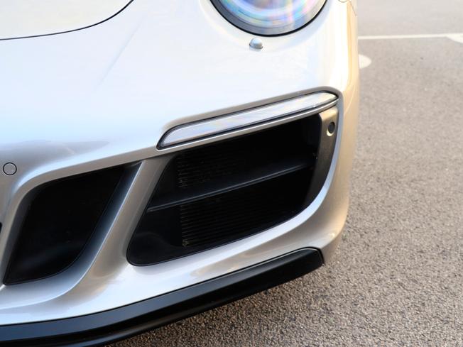 PORSCHE 911 Photo 37