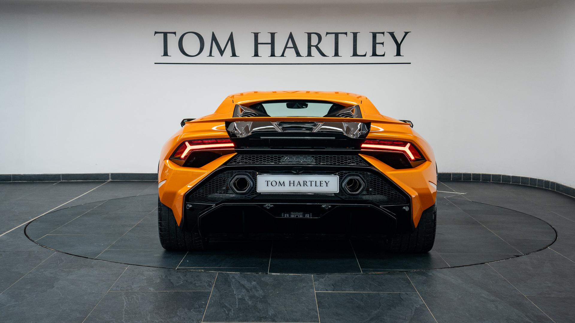 LAMBORGHINI Huracan Photo cc6e5442-cd07-46a1-969d-e4e737a41f04.jpg