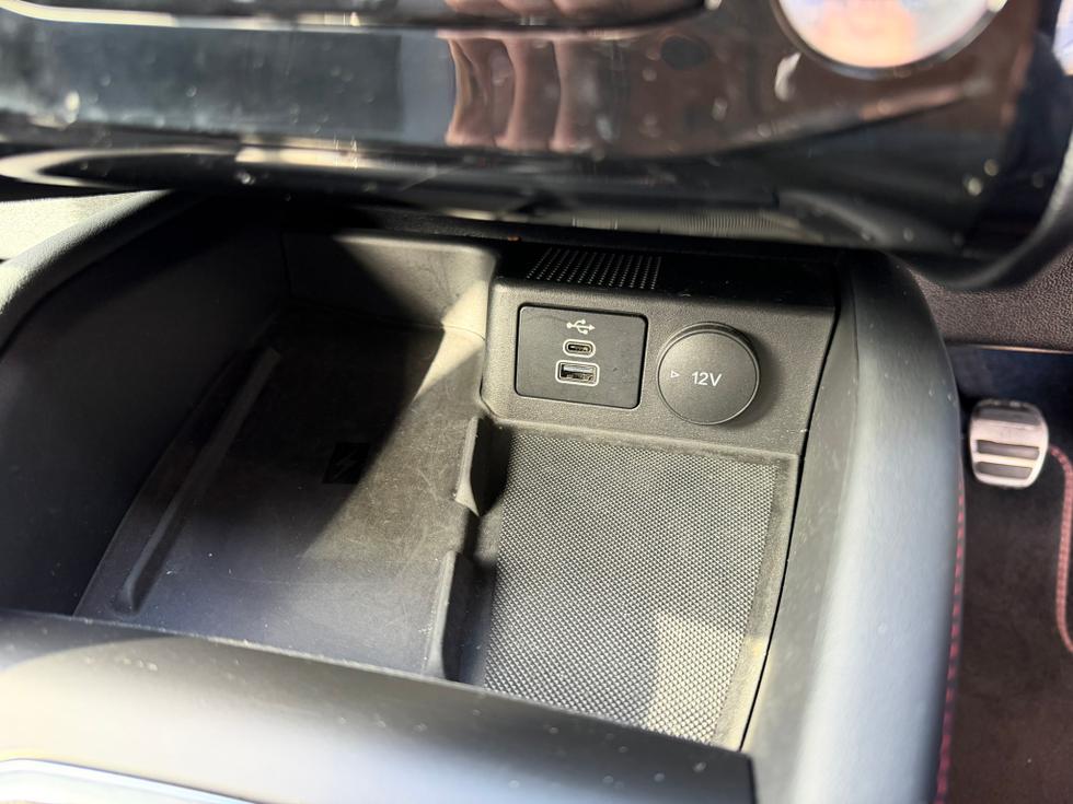 Ford Kuga Photo cc734bac-8319-45a0-b61e-650f463d86a6.JPEG