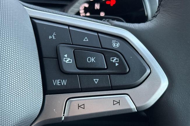 VOLKSWAGEN Tiguan Photo 17