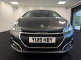 Peugeot 208 Photo 1