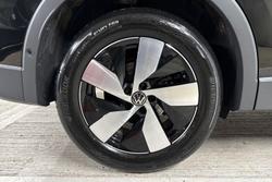 VOLKSWAGEN  Tiguan Photo 5